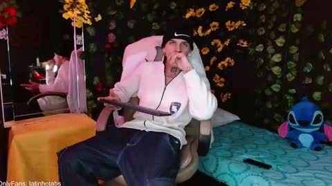 Snapshot of baby_gio chatting on 12/23/24, 10:23 OF GxoXabs online show from 12/23/24, 10:23