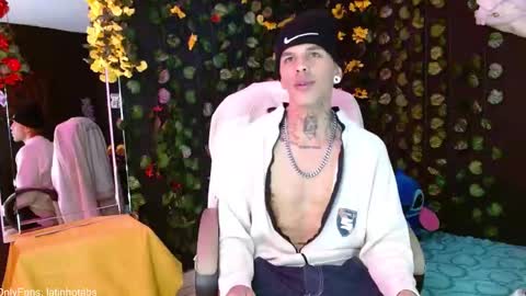 Snapshot of baby_gio chatting on 12/24/24, 01:28 OF GxoXabs online show from 12/24/24, 01:28
