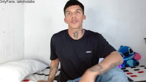 Snapshot of baby_gio chatting on 02/10/25, 08:31 OF GxoXabs online show from 02/10/25, 08:31