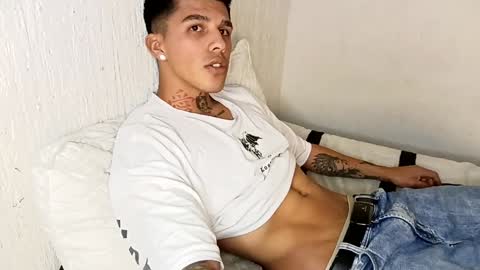 Snapshot of baby_gio chatting on 02/26/25, 01:00 OF GxoXabs online show from 02/26/25, 01:00