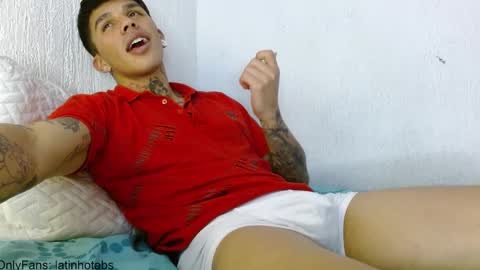 Snapshot of baby_gio chatting on 03/04/25, 10:02 OF GxoXabs online show from 03/04/25, 10:02