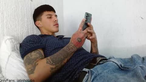 Snapshot of baby_gio chatting on 03/05/25, 04:34 OF GxoXabs online show from 03/05/25, 04:34