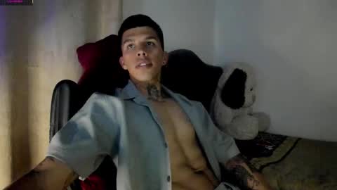 Snapshot of baby_gio chatting on 11/30/25, 12:36 OF GxoXabs online show from 11/30/25, 12:36