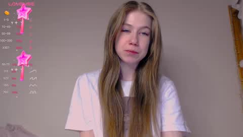 Snapshot of baby_girl_0001 chatting on 02/23/25, 01:13 Kira online show from 02/23/25, 01:13