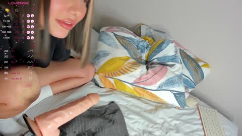 Snapshot of baby_jul1 chatting on 12/12/24, 03:48 JULY online show from 12/12/24, 03:48