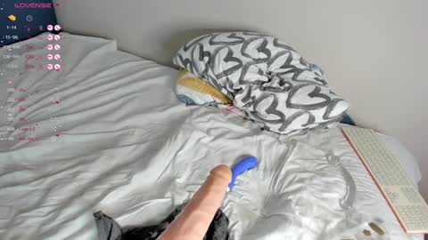 Snapshot of baby_jul1 chatting on 01/01/25, 02:20 JULY online show from 01/01/25, 02:20