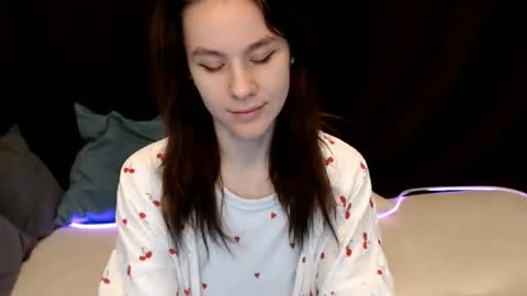 baby_kitte online show from 12/21/24, 04:52