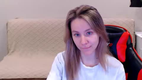 baby_kitte online show from 02/09/25, 02:49