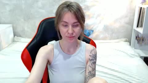 Snapshot of baby_kitte chatting on 09/29/25, 04:17 baby_kitte online show from 09/29/25, 04:17