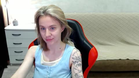 Snapshot of baby_kitte chatting on 10/14/25, 03:07 baby_kitte online show from 10/14/25, 03:07