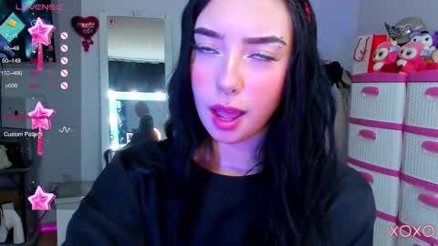 lily online show from 09/11/25, 02:50