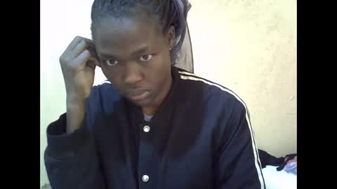 baby_may5 online show from 10/20/25, 03:51