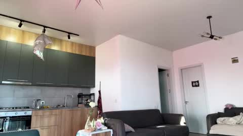 Snapshot of baby_meimei chatting on 10/23/25, 04:34 mei online show from 10/23/25, 04:34