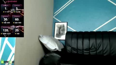 Snapshot of baby_petite1 chatting on 11/30/25, 05:17 Baby Petite online show from 11/30/25, 05:17