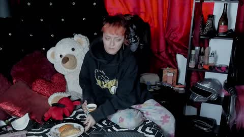 baby_punkk online show from 01/07/25, 10:30