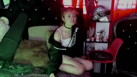 baby_punkk online show from 01/16/25, 08:25