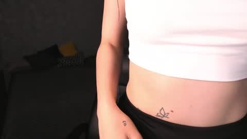 baby_sunsh1ne_ online show from 06/21/26, 01:08