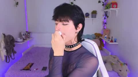 Snapshot of baby_xian chatting on 11/27/25, 05:42 Dani online show from 11/27/25, 05:42