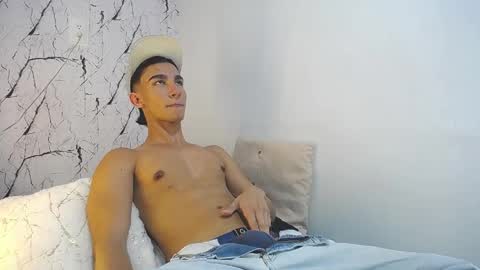 Snapshot of babyandy_ chatting on 04/14/26, 02:17 ANDY online show from 04/14/26, 02:17