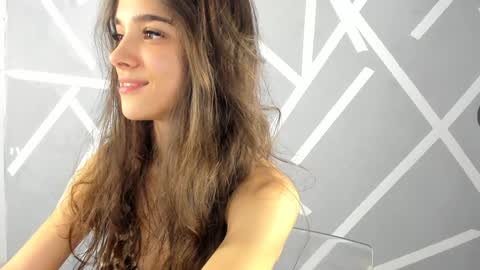 Aylin  online show from 12/17/24, 11:39
