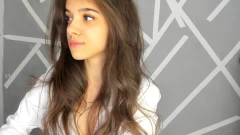 Aylin  online show from 01/03/25, 07:49