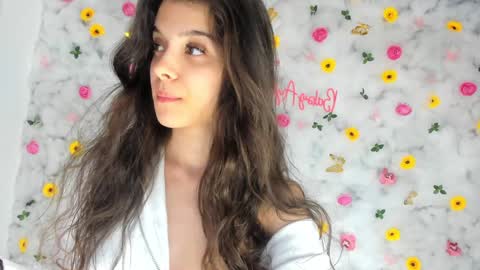 Aylin  online show from 02/26/25, 07:42