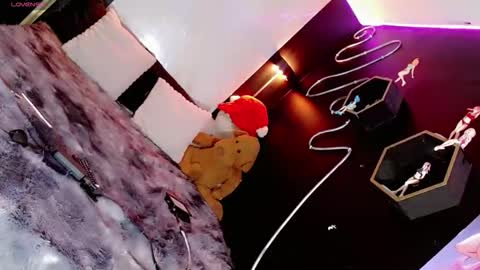 Snapshot of babycharol01 chatting on 06/02/26, 02:35 babycharol01 online show from 06/02/26, 02:35