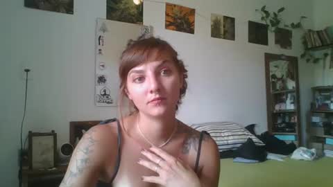 Snapshot of babydemon6 chatting on 02/27/25, 02:10 babydemon6 online show from 02/27/25, 02:10