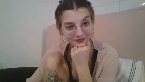 Snapshot of babydemon6 chatting on 09/30/25, 12:15 babydemon6 online show from 09/30/25, 12:15