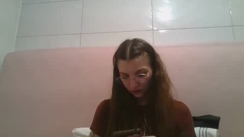 Snapshot of babydemon6 chatting on 09/30/25, 09:31 babydemon6 online show from 09/30/25, 09:31