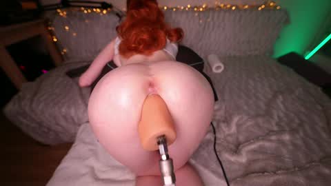 Snapshot of babydoll_laura chatting on 10/29/25, 04:20 babydoll_laura online show from 10/29/25, 04:20