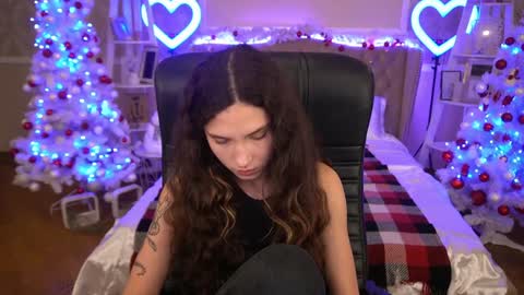 Sasha online show from 12/23/24, 11:17
