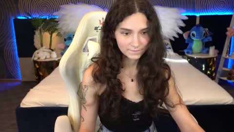 Sasha online show from 10/19/25, 06:52