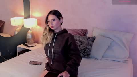 babyfoxxx_ online show from 05/26/26, 11:39