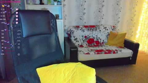 Snapshot of babyfoxyy chatting on 12/28/24, 03:48 maddy online show from 12/28/24, 03:48