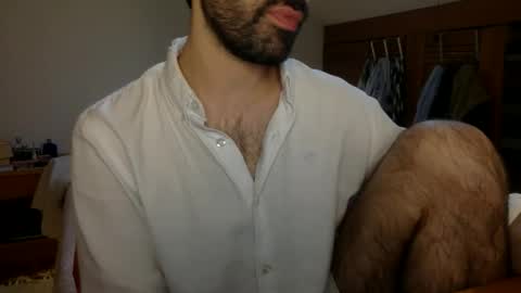 Tom A.    online show from 09/23/25, 04:21