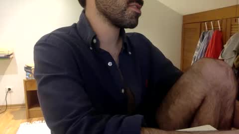 Tom A.    online show from 11/09/25, 01:04