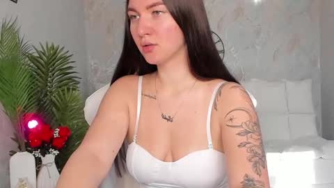 Snapshot of babyisperfect chatting on 09/30/25, 03:22 Sophia online show from 09/30/25, 03:22