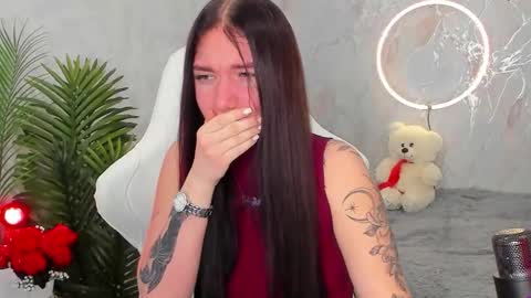 Snapshot of babyisperfect chatting on 11/24/25, 03:50 Sophia online show from 11/24/25, 03:50