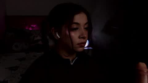 Snapshot of babykathia_ chatting on 06/17/26, 09:23 kathisaenz online show from 06/17/26, 09:23