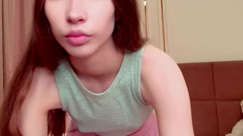 Snapshot of babylisabrown chatting on 05/18/26, 04:07 Annie online show from 05/18/26, 04:07