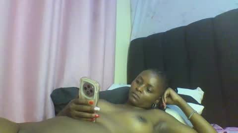Snapshot of babylisah chatting on 12/18/25, 07:20 Babylisah online show from 12/18/25, 07:20