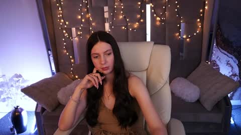 Snapshot of babylumii chatting on 06/02/26, 01:46 Lady Vi online show from 06/02/26, 01:46