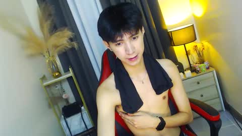 Snapshot of babymasterbater chatting on 10/22/25, 03:23 call me james online show from 10/22/25, 03:23