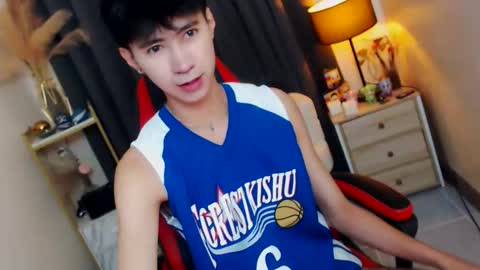 Snapshot of babymasterbater chatting on 11/18/25, 01:22 call me james online show from 11/18/25, 01:22