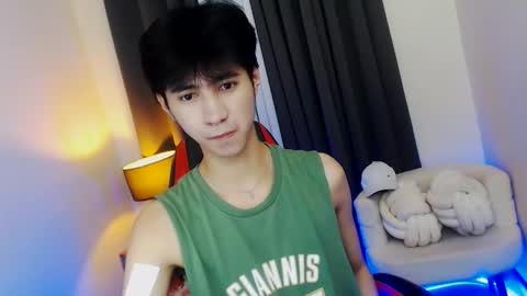 Snapshot of babymasterbater chatting on 12/17/25, 08:15 call me james online show from 12/17/25, 08:15