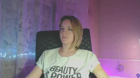Snapshot of babymuro4ka chatting on 01/22/25, 10:37 Sonya online show from 01/22/25, 10:37