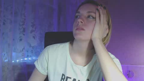 Snapshot of babymuro4ka chatting on 01/24/25, 12:09 Sonya online show from 01/24/25, 12:09