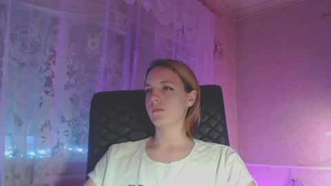 Snapshot of babymuro4ka chatting on 01/25/25, 03:40 Sonya online show from 01/25/25, 03:40