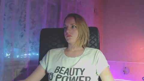 Snapshot of babymuro4ka chatting on 01/27/25, 02:10 Sonya online show from 01/27/25, 02:10
